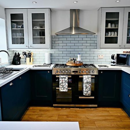 Porthmadog, Sleeps 11, 5 Bedrooms, 5 Bathrooms, Mountain Views Kültér fotó