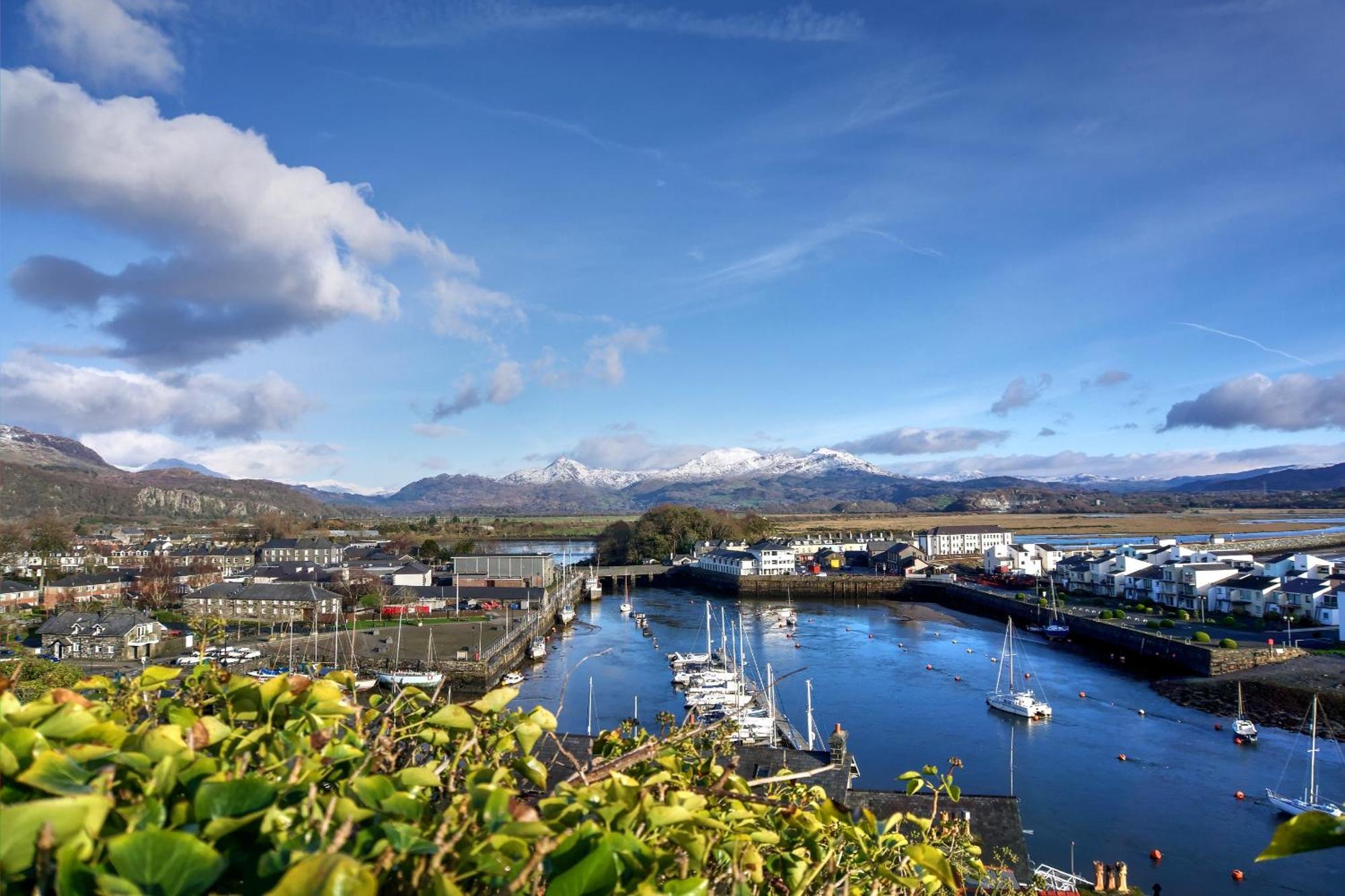 Porthmadog, Sleeps 11, 5 Bedrooms, 5 Bathrooms, Mountain Views Kültér fotó