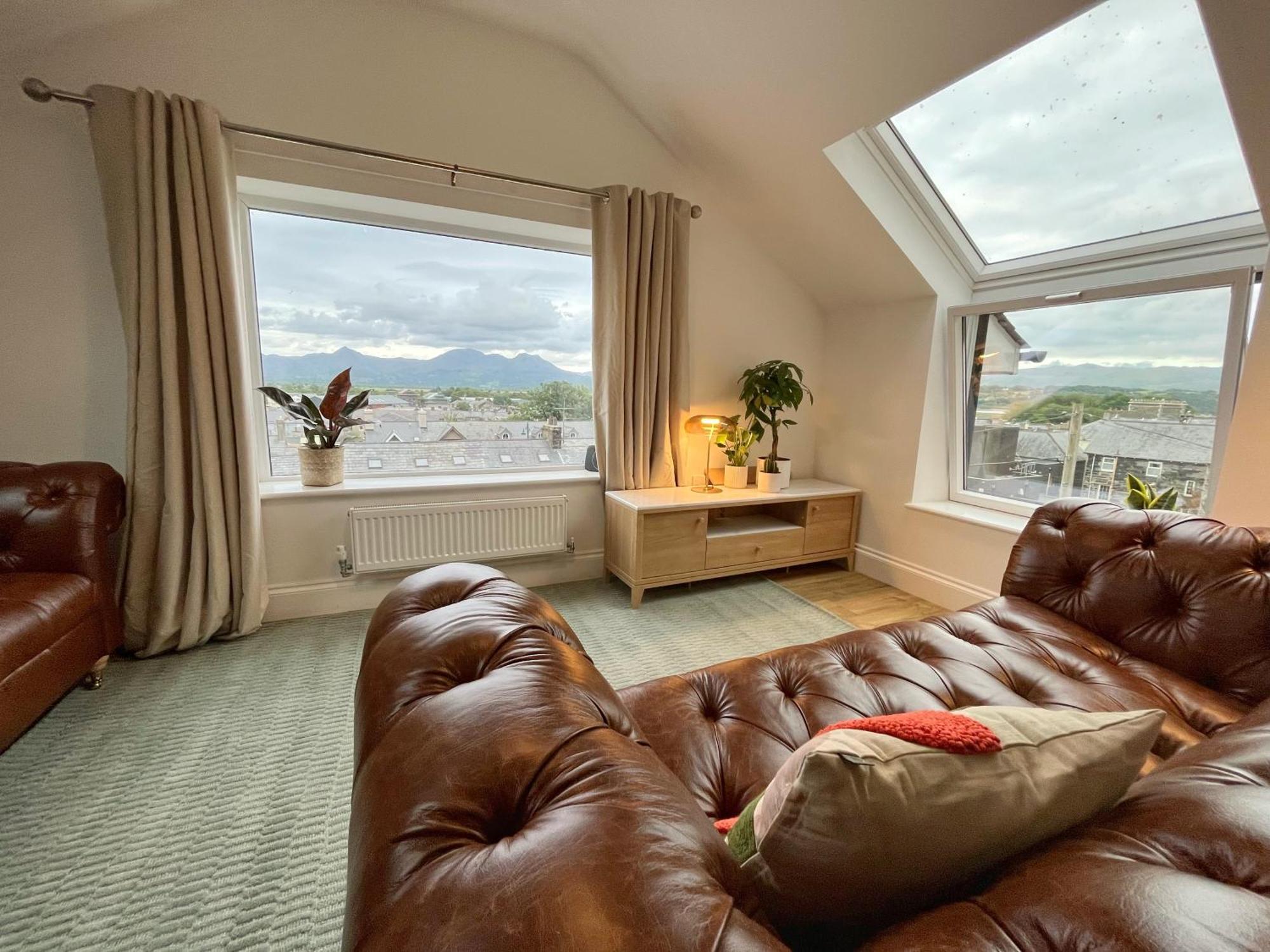 Porthmadog, Sleeps 11, 5 Bedrooms, 5 Bathrooms, Mountain Views Kültér fotó
