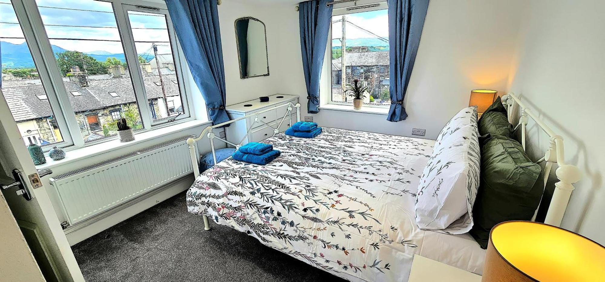 Porthmadog, Sleeps 11, 5 Bedrooms, 5 Bathrooms, Mountain Views Kültér fotó