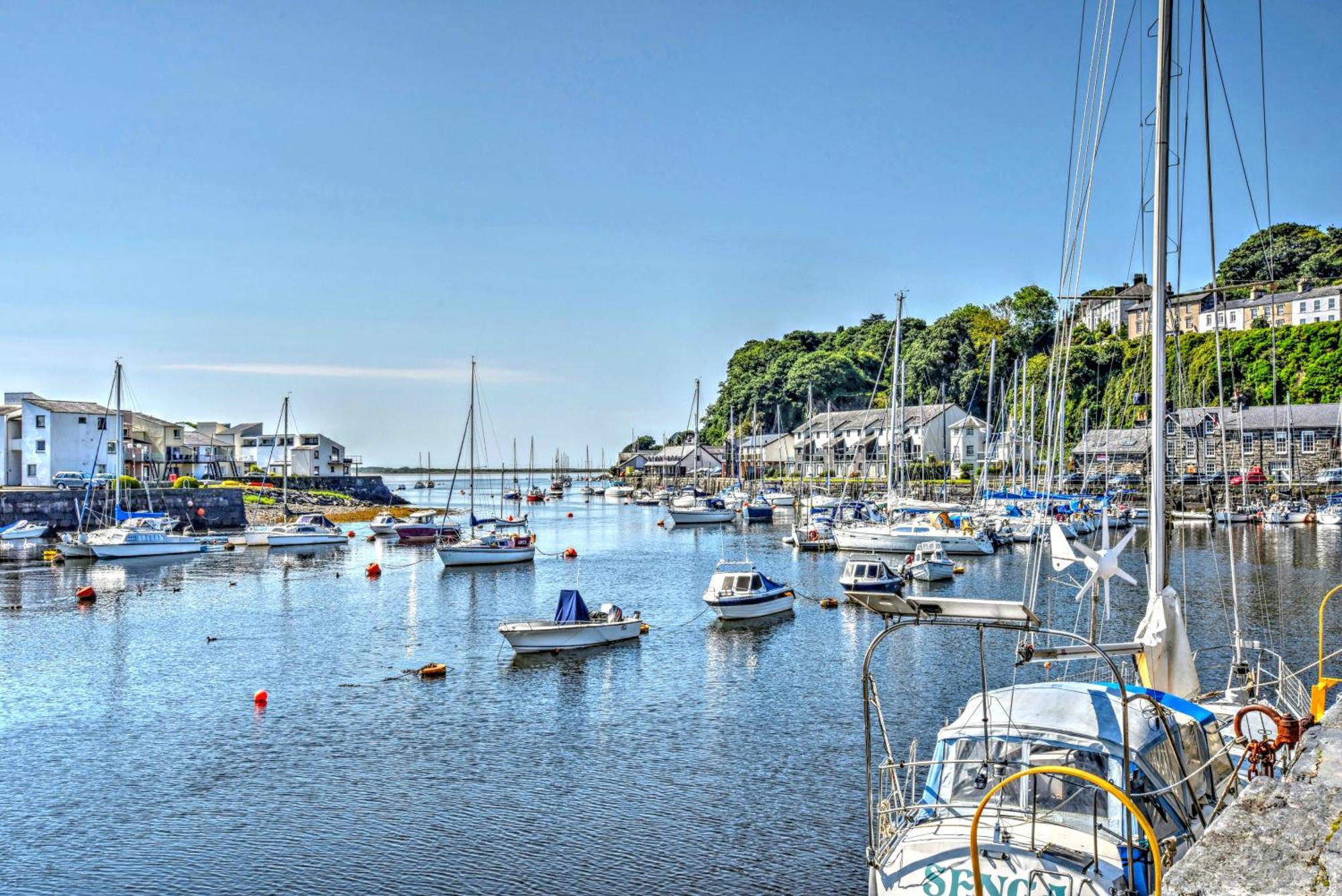 Porthmadog, Sleeps 11, 5 Bedrooms, 5 Bathrooms, Mountain Views Kültér fotó